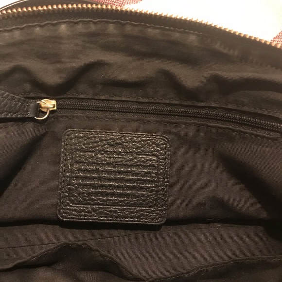 Black Coach purse - Picture 4 of 8
